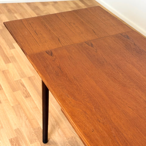 Dining table in teak, 1950s-60s, Sweden - Beyo Vintage