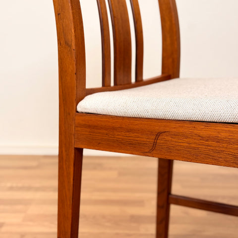 PRICE Set of 6 dining chairs in teak by J.L Möller, 1950s-60s, Denmark - Beyo Vintage