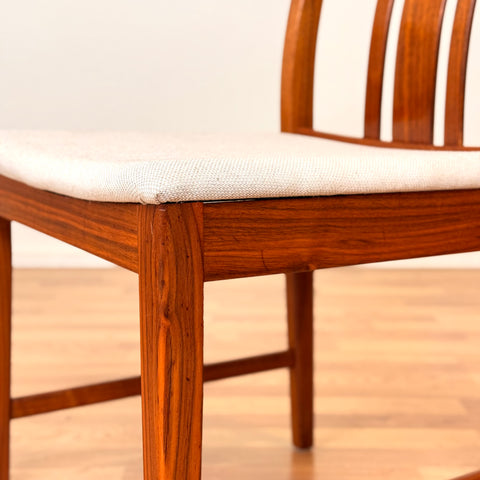 PRICE Set of 6 dining chairs in teak by J.L Möller, 1950s-60s, Denmark - Beyo Vintage