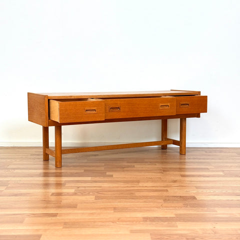 Sideboard in oak by AB Glas och Trä, Hovmantorp, 1950s-60s, Sweden - Beyo Vintage
