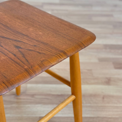 Stool in teak, "Fanett" by Ilmari Tapiovaara for Edsbyverken, Sweden - Beyo Vintage
