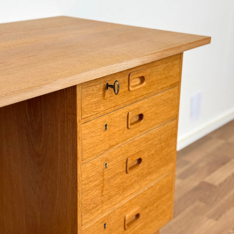 Writing desk in oak, 1950s-60s, Sweden - Beyo Vintage