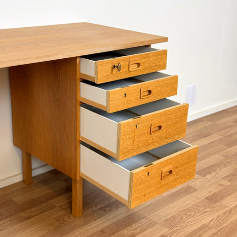 Writing desk in oak, 1950s-60s, Sweden - Beyo Vintage