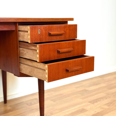 Writing desk in teak, 1950s-60s, Denmark - Beyo Vintage