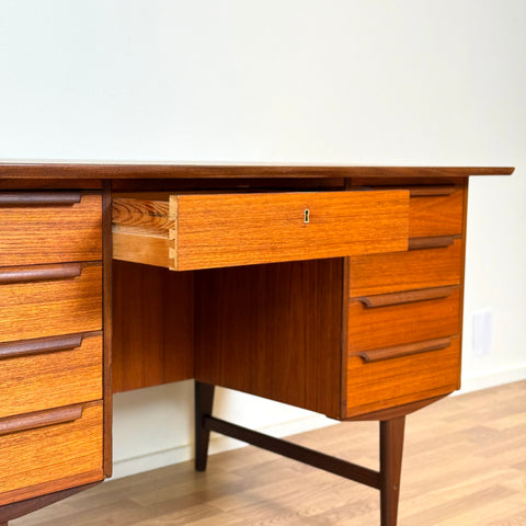Writing desk in teak, 1950s-60s, Denmark - Beyo Vintage