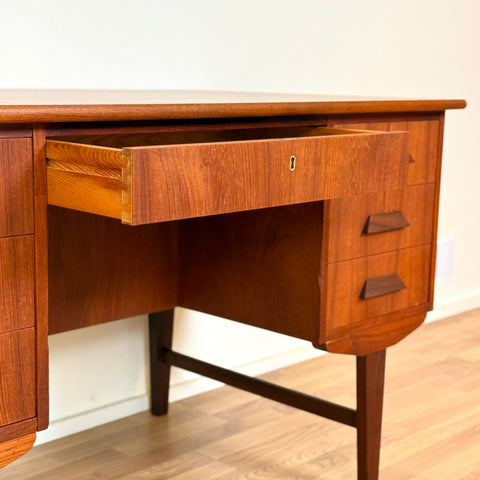 Writing desk in teak, 1950s-60s, Denmark - Beyo Vintage