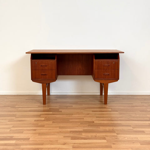 PRICE Writing desk in teak, 1950s-60s, Denmark - Beyo Vintage