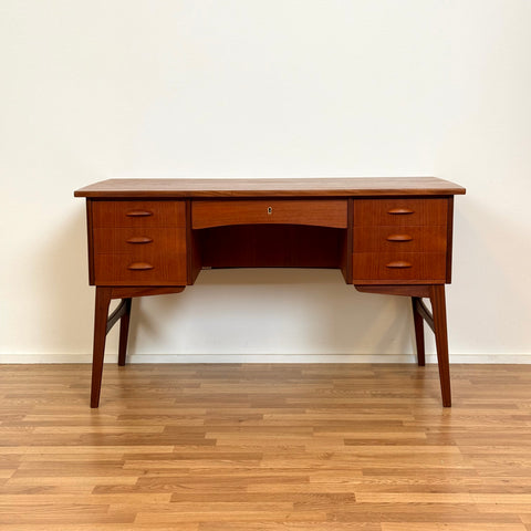 Writing desk in teak by Svend Å. Madsen, 1950s-60s, Denmark - Beyo Vintage