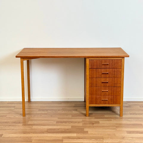 Writing table in teak, 1950s-60s - Beyo Vintage