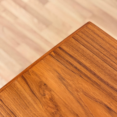 Dining table in teak, 1950s-60s, Denmark - Beyo Vintage