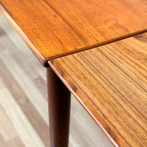 Dining table in teak, 1950s-60s, Denmark - Beyo Vintage