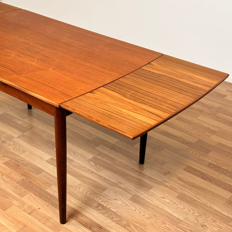 Dining table in teak, 1950s-60s, Denmark - Beyo Vintage