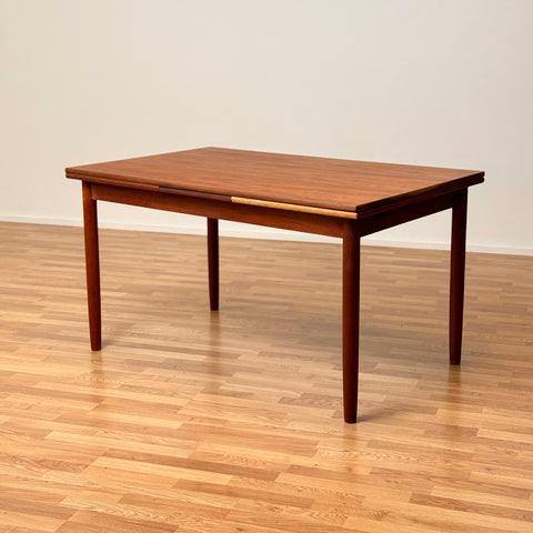 Dining table in teak, 1950s-60s, Denmark - Beyo Vintage