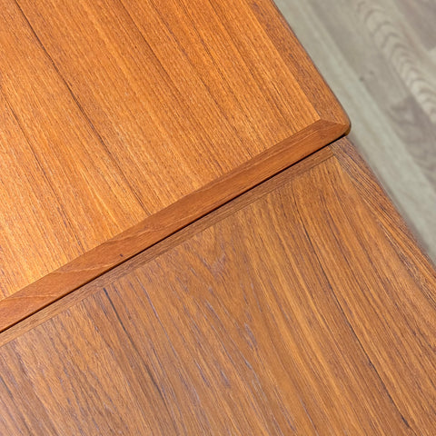 Dining table in teak, 1950s-60s, Denmark - Beyo Vintage