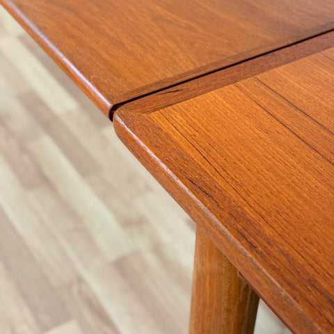 Dining table in teak, 1950s-60s, Denmark - Beyo Vintage