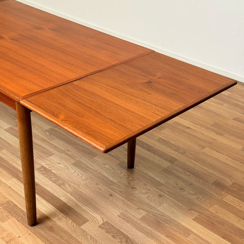 Dining table in teak, 1950s-60s, Denmark - Beyo Vintage