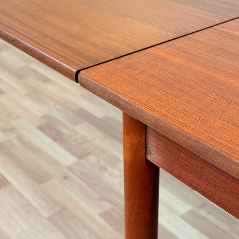 Dining table in teak, 1950s-60s, Denmark - Beyo Vintage