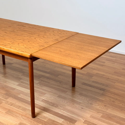 Dining table in oak & teak, 1950s-60s, Denmark - Beyo Vintage