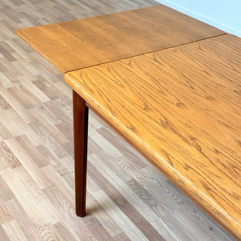 Dining table in oak & teak, 1950s-60s, Denmark - Beyo Vintage