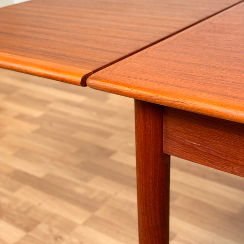 Dining table in teak, 1950s-60s, Denmark - Beyo Vintage