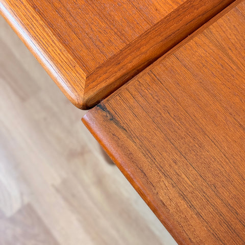 Dining table in teak, 1950s-60s, Denmark - Beyo Vintage