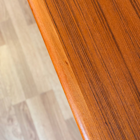 Dining table in teak, 1950s-60s, Denmark - Beyo Vintage