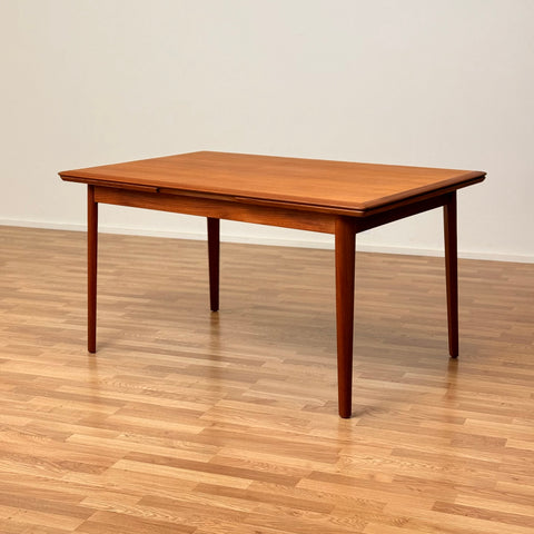 Dining table in teak, 1950s-60s, Denmark - Beyo Vintage
