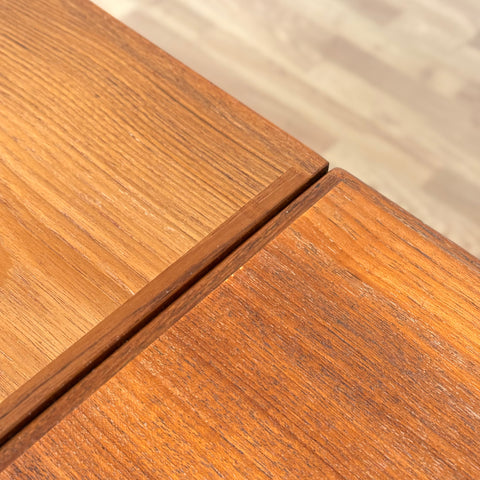 Dining table in teak, 1950s-60s, Denmark - Beyo Vintage