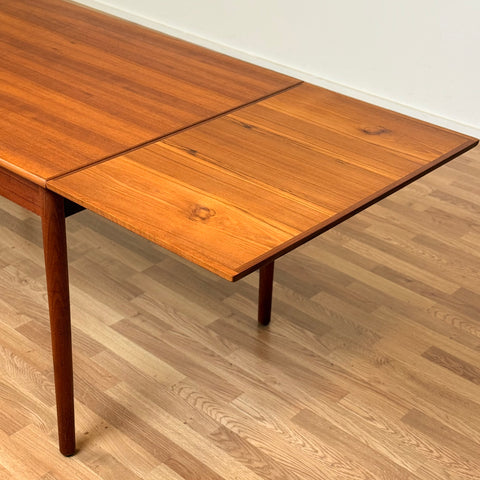 Dining table in teak, 1950s-60s, Denmark - Beyo Vintage