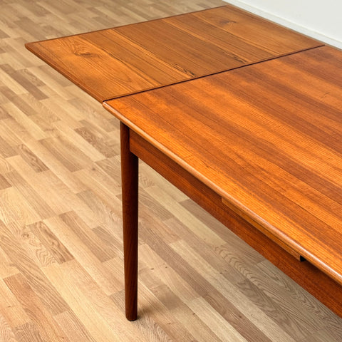Dining table in teak, 1950s-60s, Denmark - Beyo Vintage