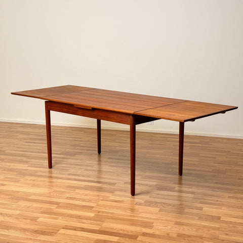 Dining table in teak, 1950s-60s, Denmark - Beyo Vintage