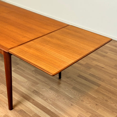 Dining table in teak, 1950s-60s, Denmark - Beyo Vintage