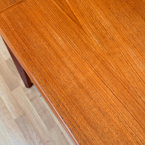 Dining table in teak by Vejle Möbelfabrik A/S, 1950s-60s, Denmark - Beyo Vintage
