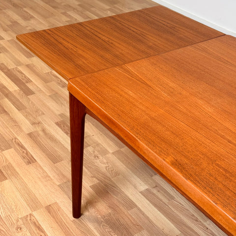 Dining table in teak by Vejle Möbelfabrik A/S, 1950s-60s, Denmark - Beyo Vintage