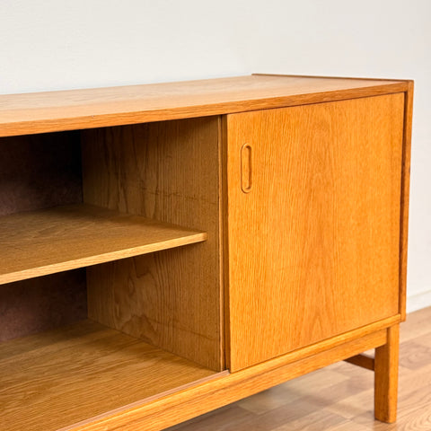 Sideboard in oak by Hermie (NOT SURE CHECK STAMP), 1950s-60s, Sweden - Beyo Vintage