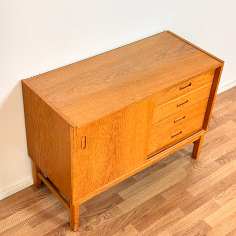 Sideboard in oak by Hermie (NOT SURE CHECK STAMP), 1950s-60s, Sweden - Beyo Vintage