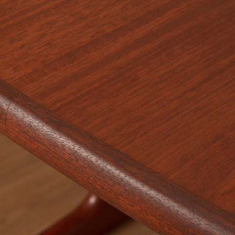 Danish oval dining table in mahogany by Skovby Møbelfabrik